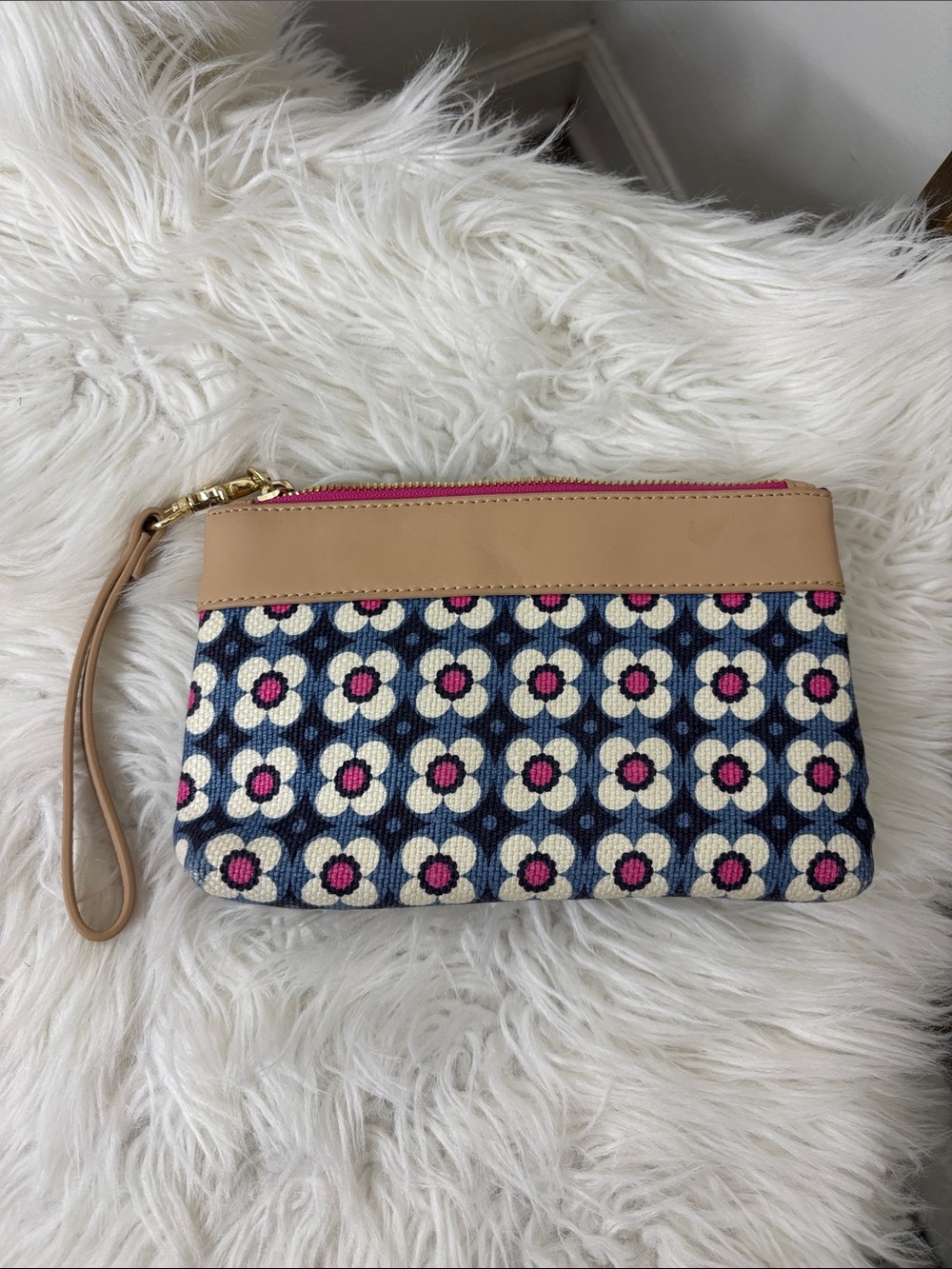 Spartina 449 Navy Floral Wristlet with Beige Trim and Pink Accents - Picture 5 of 5